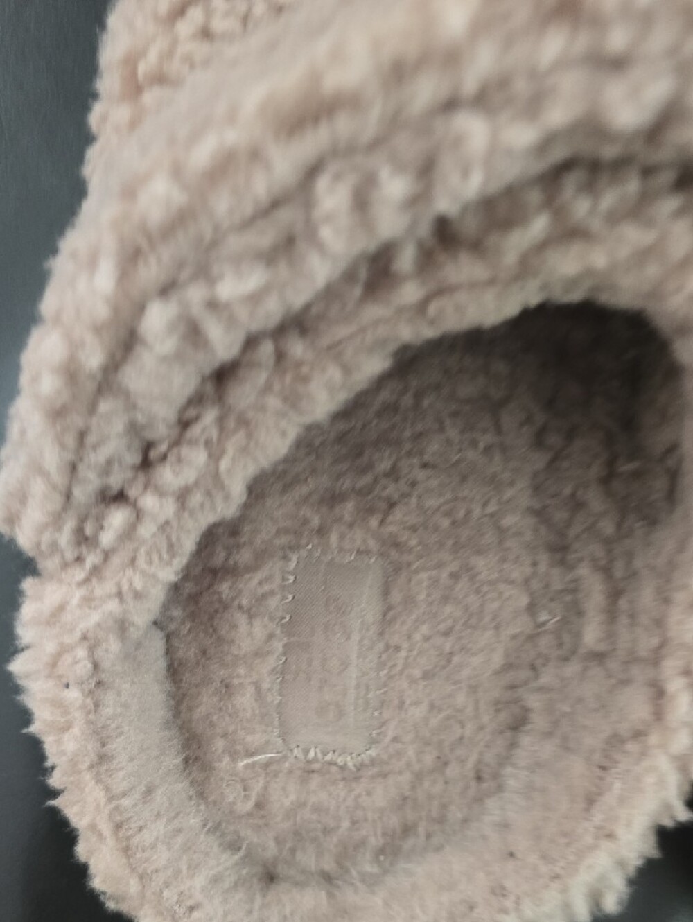 CROCS Plush Sherpa Slip-On Slippers in Khaki. Teddy Bear CROCS! - Picture 7 of 8